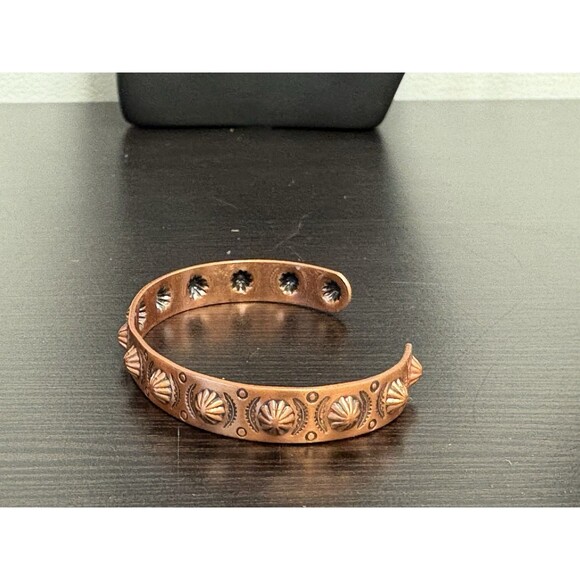 Vintage Bell Trading Post Punched Copper Cuff Bracelet Southwestern BOHO Small - Picture 2 of 8